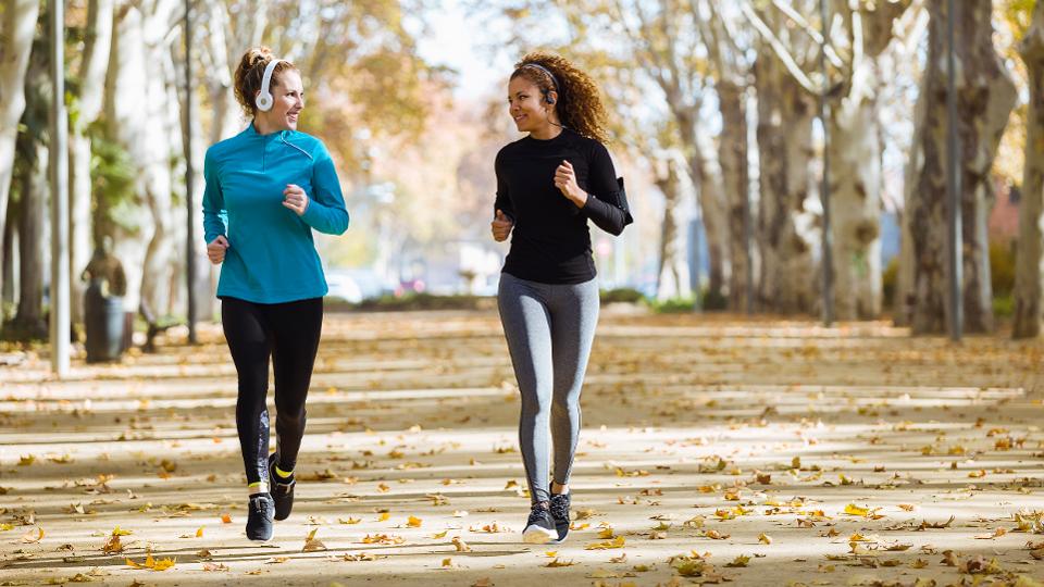 پیاده روی یک ورزش برای کاهش درد پریود یا قاعدگی